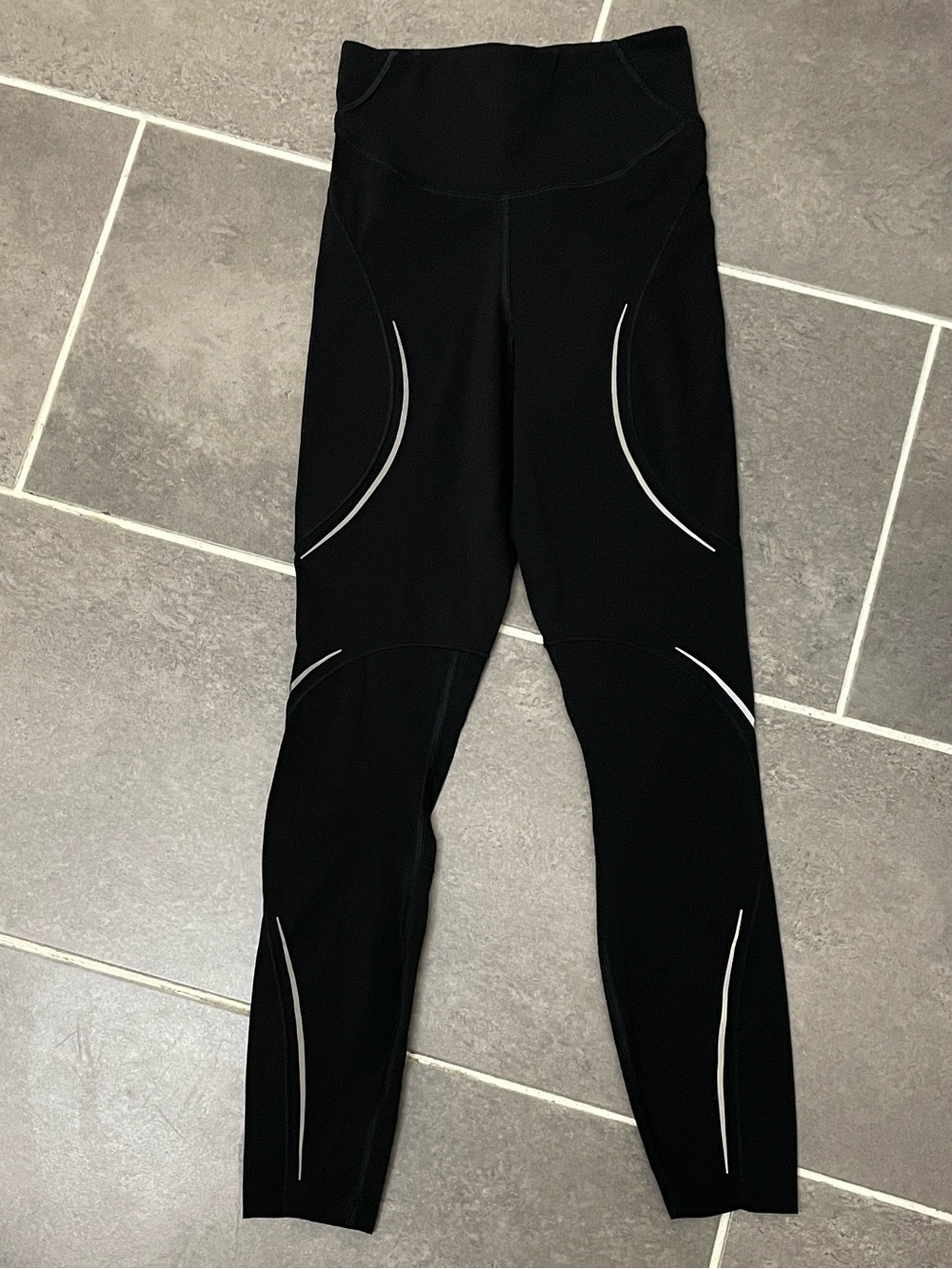 Lululemon Base Pace High-Rise Reflective Tight 25" size 2